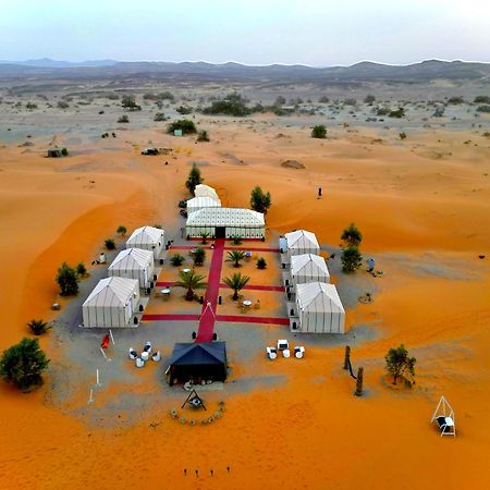 Camel Trips Luxury Camp Ξενοδοχείο Merzouga Εξωτερικό φωτογραφία