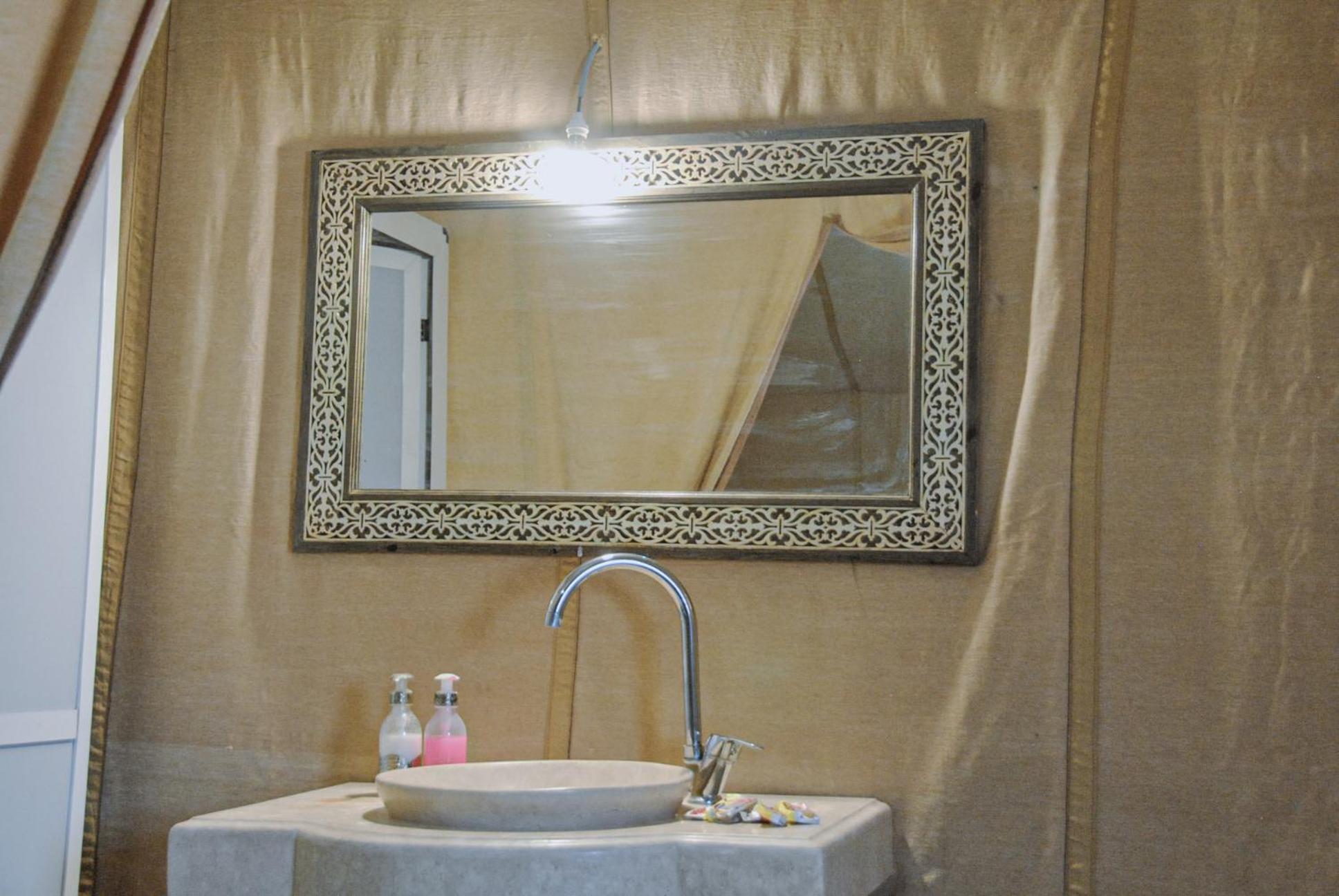Camel Trips Luxury Camp Ξενοδοχείο Merzouga Εξωτερικό φωτογραφία